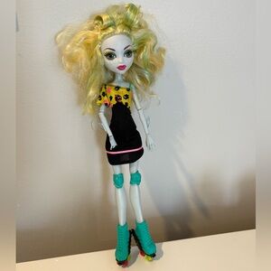 Monster High Lagoona Blue 2008 “roller maze” doll with roller skates